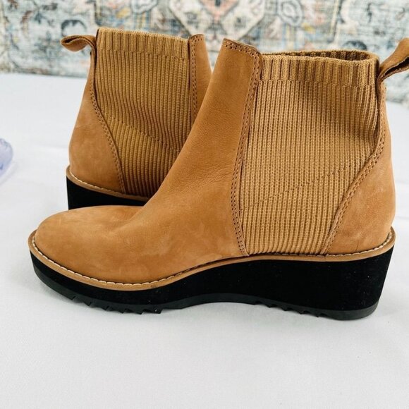 Eileen Fisher Lilou Nubuck and Recycled Stretch Knit Bootie Size 5 - Picture 9 of 12